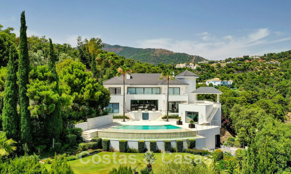 Villa contemporánea de lujo en venta con vistas al mar en el complejo más exclusivo de La Zagaleta en Benahavis - Marbella 45154