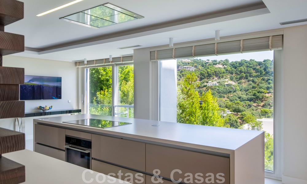 Villa contemporánea de lujo en venta con vistas al mar en el complejo más exclusivo de La Zagaleta en Benahavis - Marbella 45157