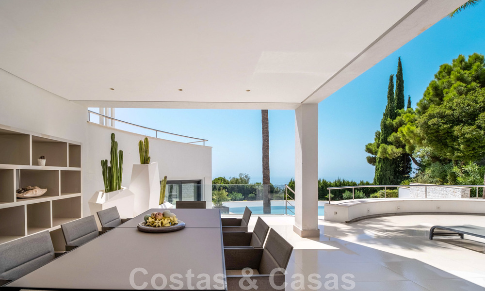 Villa contemporánea de lujo en venta con vistas al mar en el complejo más exclusivo de La Zagaleta en Benahavis - Marbella 45160