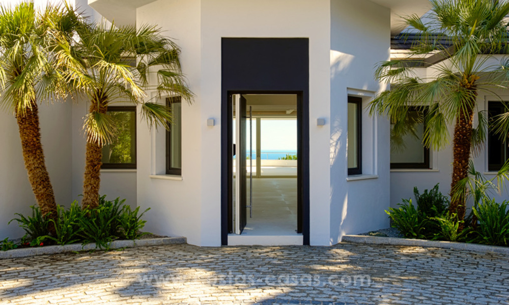 Villa contemporánea de lujo en venta con vistas al mar en el complejo más exclusivo de La Zagaleta en Benahavis - Marbella 45200