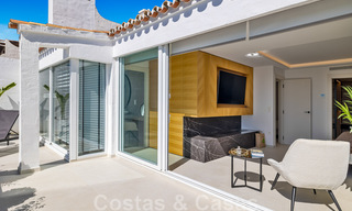 Amplio ático de lujo totalmente reformado en venta con vistas al mar en Benahavis - Marbella 45281 