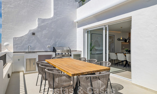 Amplio ático de lujo totalmente reformado en venta con vistas al mar en Benahavis - Marbella 45282 