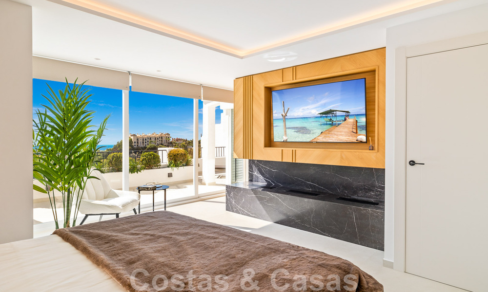 Amplio ático de lujo totalmente reformado en venta con vistas al mar en Benahavis - Marbella 45293