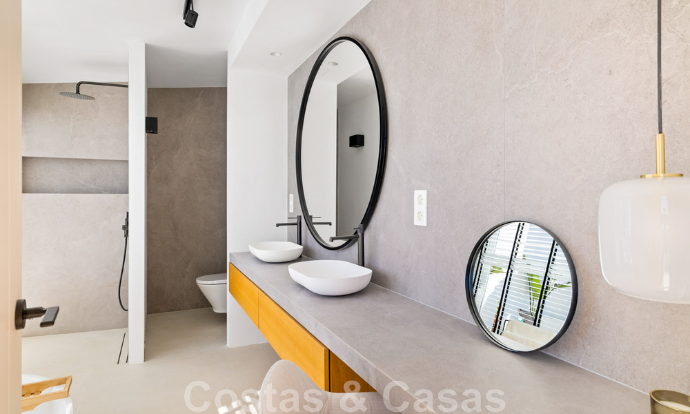 Amplio ático de lujo totalmente reformado en venta con vistas al mar en Benahavis - Marbella 45295