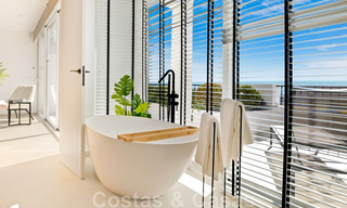 Amplio ático de lujo totalmente reformado en venta con vistas al mar en Benahavis - Marbella 45299 