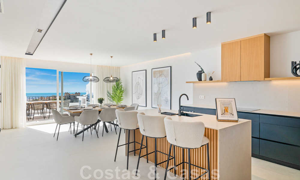 Amplio ático de lujo totalmente reformado en venta con vistas al mar en Benahavis - Marbella 45301