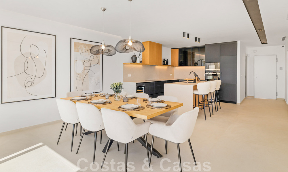 Amplio ático de lujo totalmente reformado en venta con vistas al mar en Benahavis - Marbella 45306