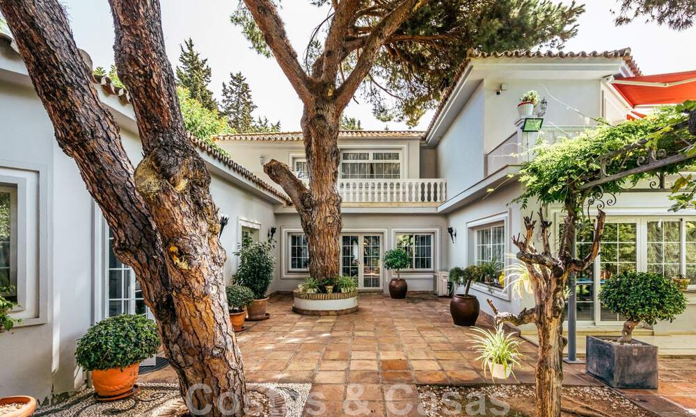 Villa de lujo mediterránea única en venta, en el corazón de la Milla de Oro de Marbella 46170