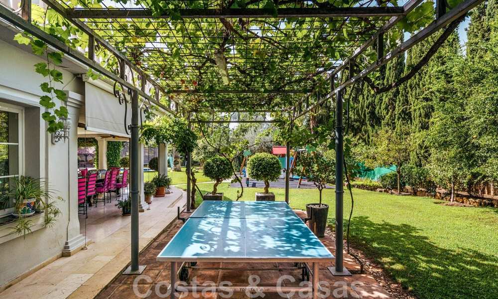 Villa de lujo mediterránea única en venta, en el corazón de la Milla de Oro de Marbella 46173