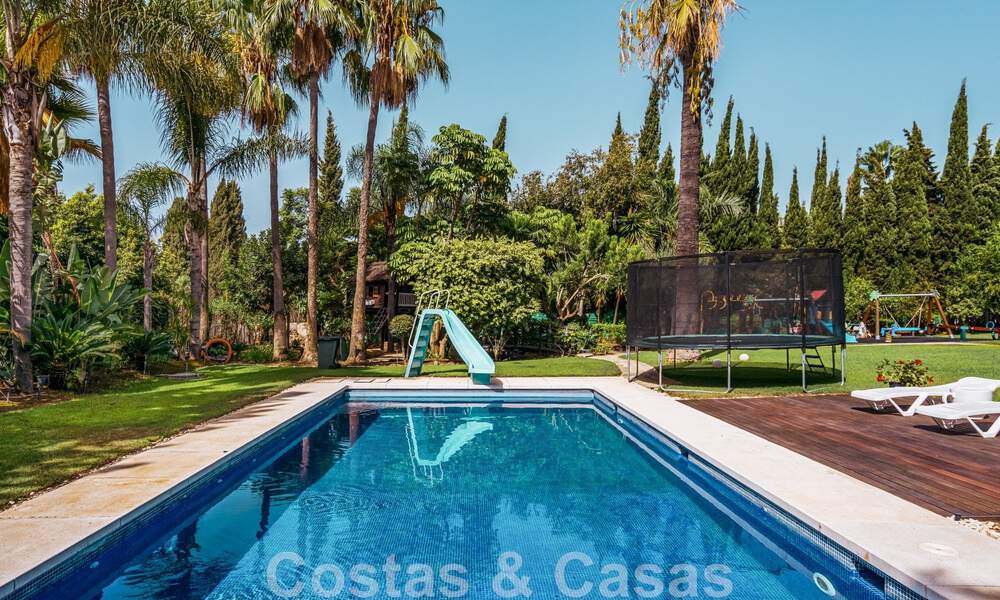 Villa de lujo mediterránea única en venta, en el corazón de la Milla de Oro de Marbella 46174