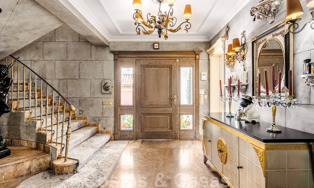 Villa de lujo mediterránea única en venta, en el corazón de la Milla de Oro de Marbella 46196