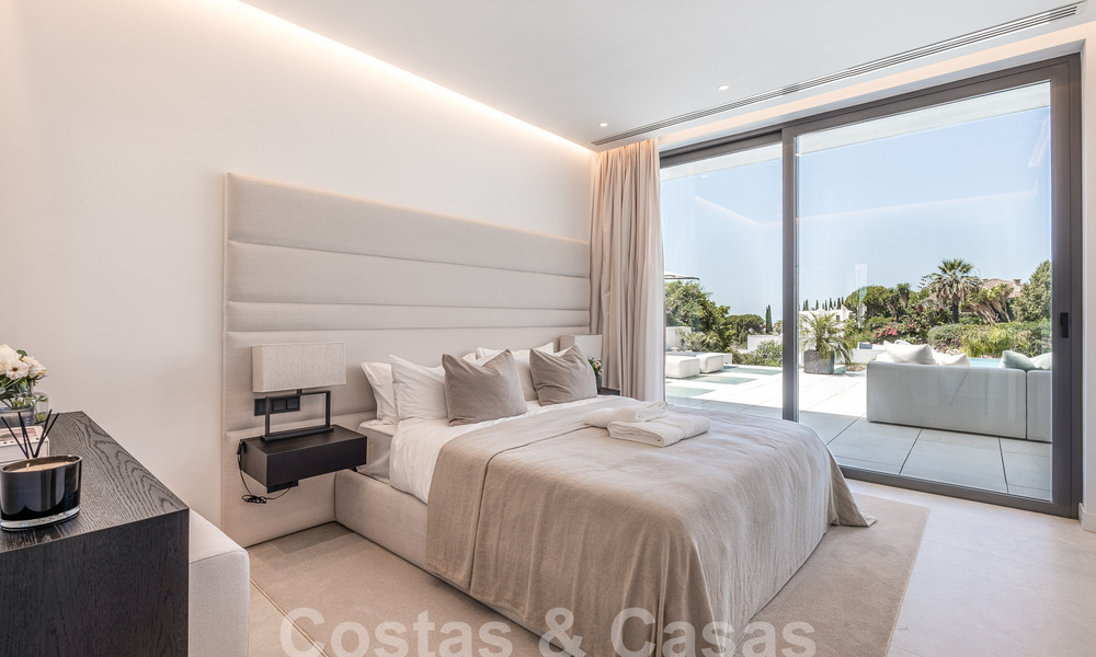 Nueva villa de diseño modernista en venta con vistas panorámicas, situada en la Nueva Milla de Oro de Marbella - Benahavís 53643