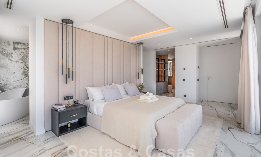 Nueva villa de diseño modernista en venta con vistas panorámicas, situada en la Nueva Milla de Oro de Marbella - Benahavís 53660