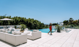 Nueva villa de diseño modernista en venta con vistas panorámicas, situada en la Nueva Milla de Oro de Marbella - Benahavís 53664 