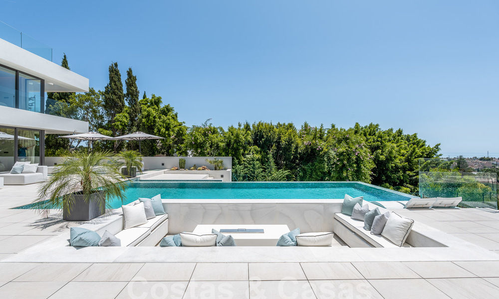 Nueva villa de diseño modernista en venta con vistas panorámicas, situada en la Nueva Milla de Oro de Marbella - Benahavís 53671