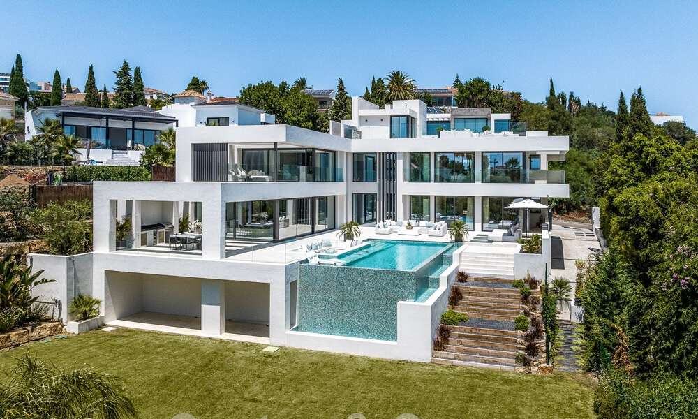 Nueva villa de diseño modernista en venta con vistas panorámicas, situada en la Nueva Milla de Oro de Marbella - Benahavís 53676