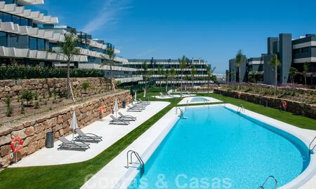 Moderno apartamento de 3 dormitorios en alquilar en un complejo de golf en la Nueva Milla de Oro, entre Marbella y Estepona 45537