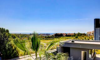 Moderno apartamento de 3 dormitorios en alquilar en un complejo de golf en la Nueva Milla de Oro, entre Marbella y Estepona 45541 