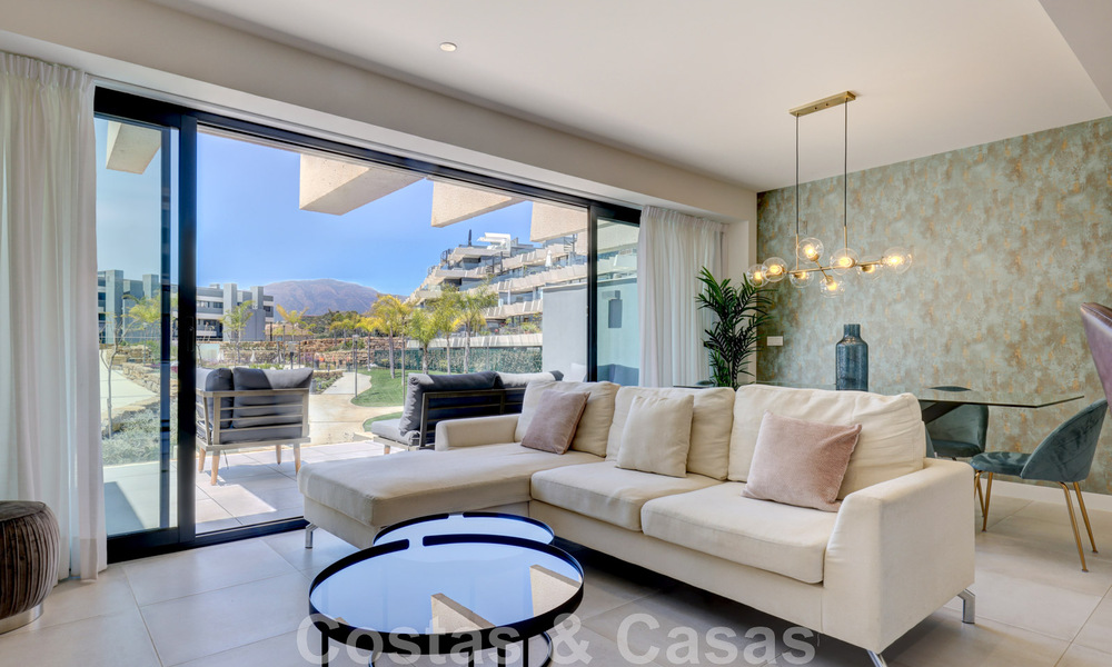 Moderno apartamento de 3 dormitorios en alquilar en un complejo de golf en la Nueva Milla de Oro, entre Marbella y Estepona 45548