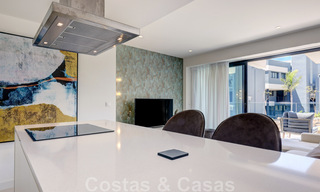 Moderno apartamento de 3 dormitorios en alquilar en un complejo de golf en la Nueva Milla de Oro, entre Marbella y Estepona 45553 