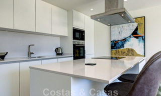 Moderno apartamento de 3 dormitorios en alquilar en un complejo de golf en la Nueva Milla de Oro, entre Marbella y Estepona 45561 