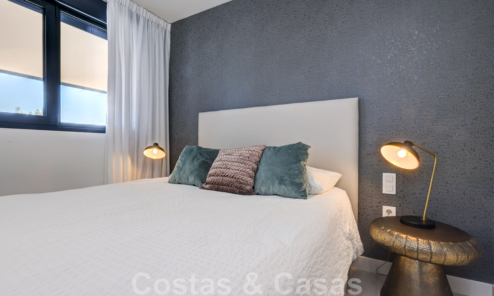 Moderno apartamento de 3 dormitorios en alquilar en un complejo de golf en la Nueva Milla de Oro, entre Marbella y Estepona 45574