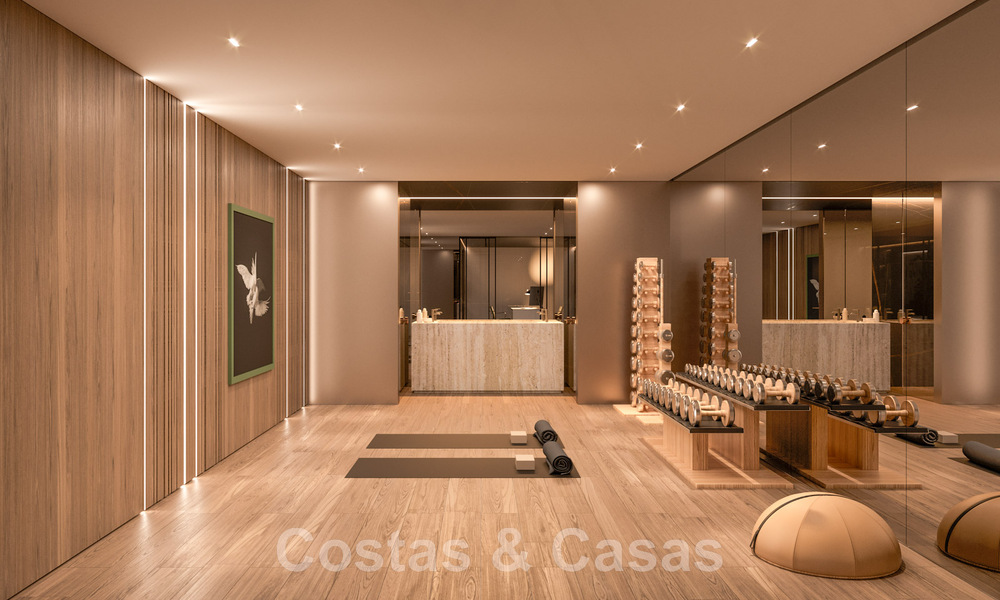 Nueva y ultramoderna villa de lujo en venta con diseño arquitectónico, en primera línea de golf de Los Naranjos en Nueva Andalucía, Marbella 46031