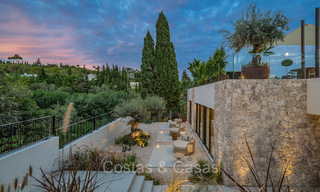 Nueva y ultramoderna villa de lujo en venta con diseño arquitectónico, en primera línea de golf de Los Naranjos en Nueva Andalucía, Marbella 73139 