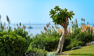 Apartamentos en primera línea de playa en venta en Puente Romano, con vistas al mar, en la Milla de Oro de Marbella 45669 