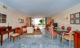 Apartamentos en primera línea de playa en venta en Puente Romano, con vistas al mar, en la Milla de Oro de Marbella 45672 