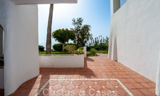 Apartamentos en primera línea de playa en venta en Puente Romano, con vistas al mar, en la Milla de Oro de Marbella 45687 