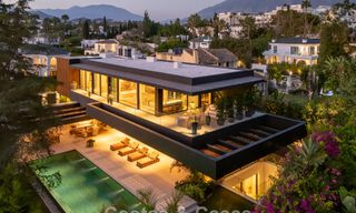 Villa de diseño vanguardista en venta con numerosas comodidades de lujo en Nueva Andalucía, Marbella 786080 