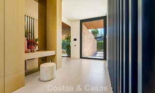 Villa de diseño vanguardista en venta con numerosas comodidades de lujo en Nueva Andalucía, Marbella 786097 