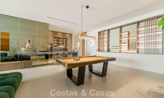 Villa de diseño vanguardista en venta con numerosas comodidades de lujo en Nueva Andalucía, Marbella 786101 