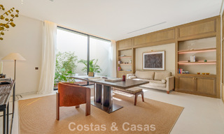 Villa de diseño vanguardista en venta con numerosas comodidades de lujo en Nueva Andalucía, Marbella 786105 