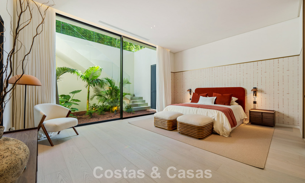 Villa de diseño vanguardista en venta con numerosas comodidades de lujo en Nueva Andalucía, Marbella 786109