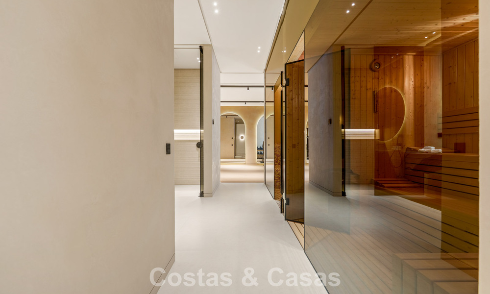 Villa de diseño vanguardista en venta con numerosas comodidades de lujo en Nueva Andalucía, Marbella 786111