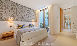 Villa de diseño vanguardista en venta con numerosas comodidades de lujo en Nueva Andalucía, Marbella 786112 