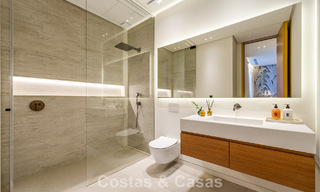 Villa de diseño vanguardista en venta con numerosas comodidades de lujo en Nueva Andalucía, Marbella 786114 