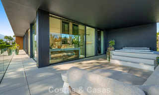 Villa de diseño vanguardista en venta con numerosas comodidades de lujo en Nueva Andalucía, Marbella 786127 