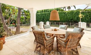 Villa de estilo boutique en venta, a un paso de la playa en la codiciada Milla de Oro de Marbella 45721 