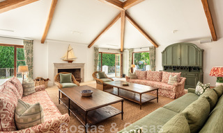 Villa de estilo boutique en venta, a un paso de la playa en la codiciada Milla de Oro de Marbella 45731 