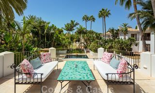 Villa de estilo boutique en venta, a un paso de la playa en la codiciada Milla de Oro de Marbella 45733 