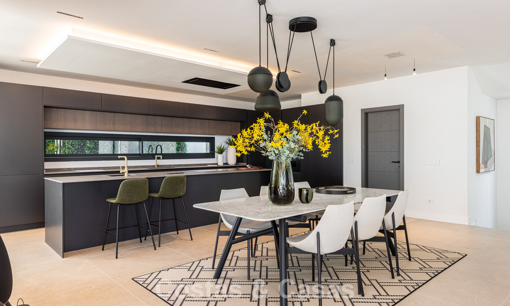 Elegantes y modernas villas de nueva construcción en venta con vistas panorámicas cerca del golf en el valle de Mijas en la Costa del Sol 797831