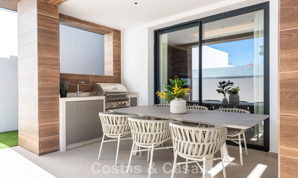 Elegantes y modernas villas de nueva construcción en venta con vistas panorámicas cerca del golf en el valle de Mijas en la Costa del Sol 797833