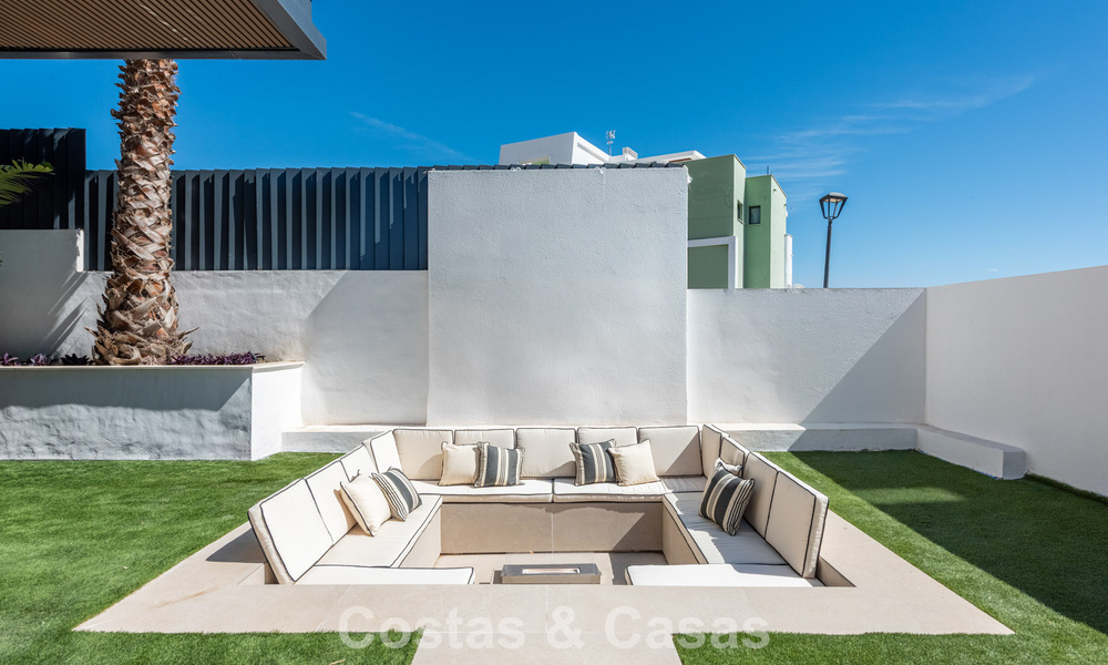 Elegantes y modernas villas de nueva construcción en venta con vistas panorámicas cerca del golf en el valle de Mijas en la Costa del Sol 797835