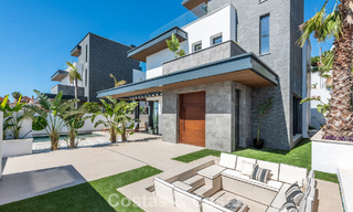 Elegantes y modernas villas de nueva construcción en venta con vistas panorámicas cerca del golf en el valle de Mijas en la Costa del Sol 797836 