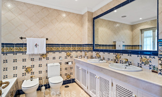 Formidable villa familiar mediterránea en venta con vistas panorámicas en un complejo de golf prestigioso en Benahavis - Marbella 45773 