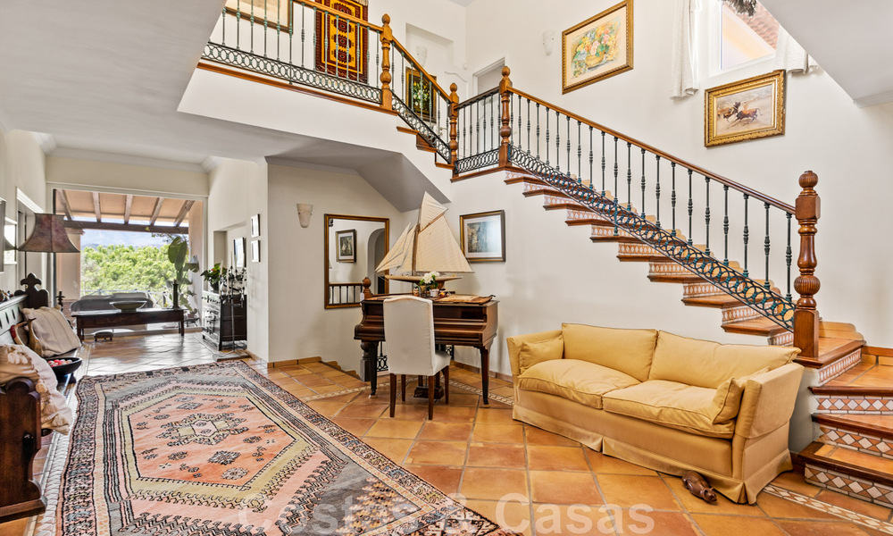Formidable villa familiar mediterránea en venta con vistas panorámicas en un complejo de golf prestigioso en Benahavis - Marbella 45779