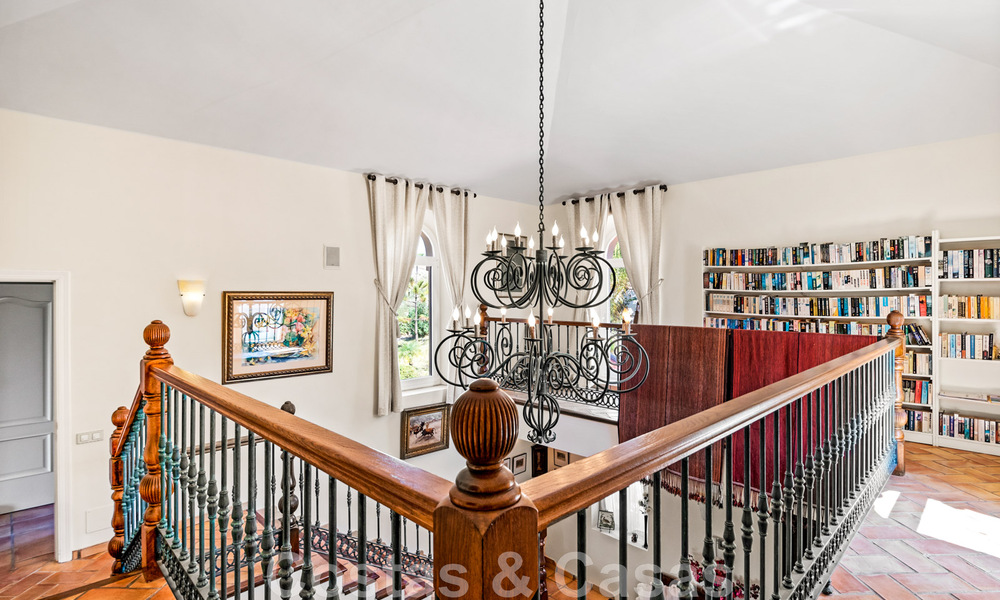 Formidable villa familiar mediterránea en venta con vistas panorámicas en un complejo de golf prestigioso en Benahavis - Marbella 45783